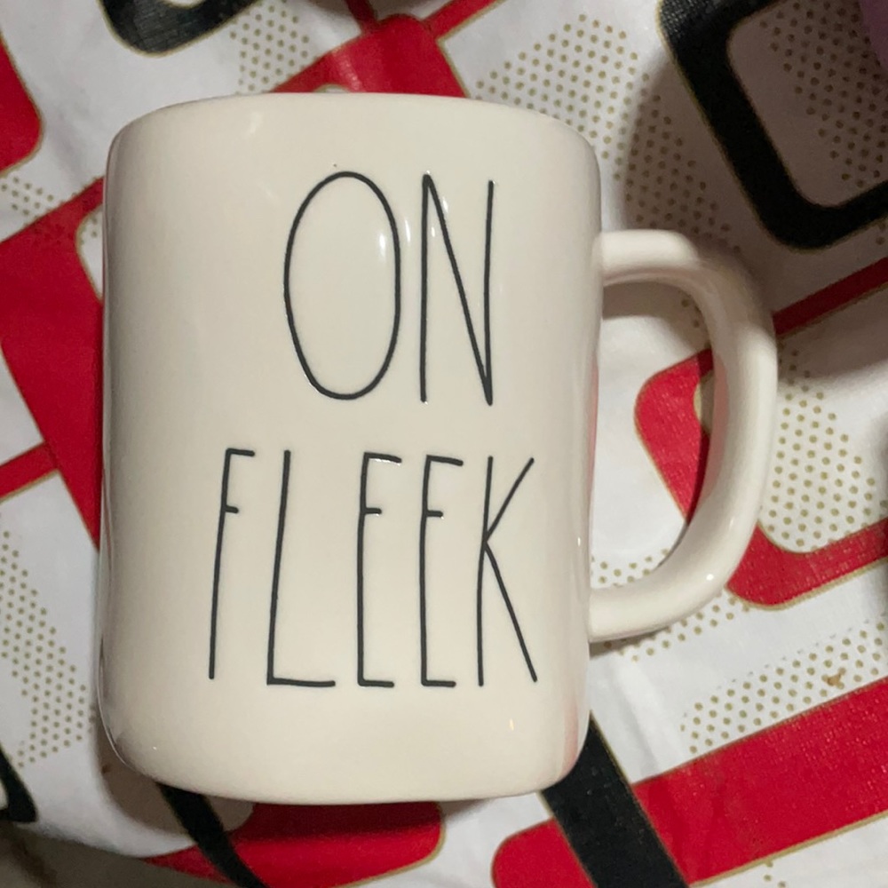 ON FLEEK Mug